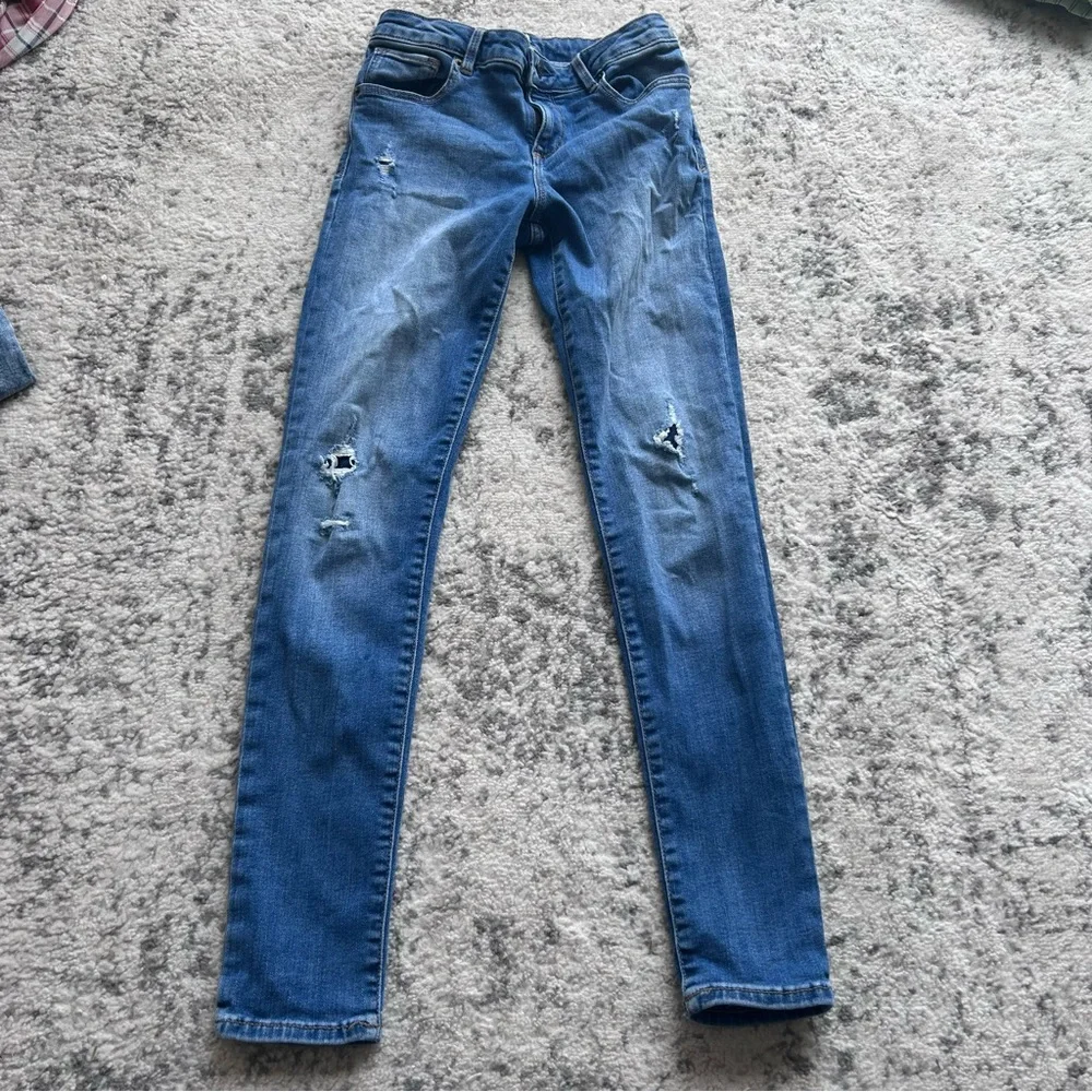 Bundle clothes size 10-12 years old girls.